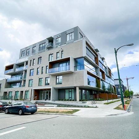 Spacious New Apartment With Working Space@Oakridge Vancouver Zewnętrze zdjęcie